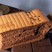 Dark chocolate non-sweet Super-soft sponge cake 黑巧克力抖臀蛋糕（低糖不甜）