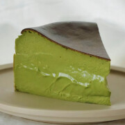 Matcha Soft Basque Cake 抹茶巴斯克